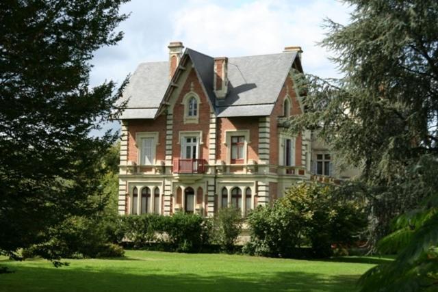 Chateau De Belle Poule Les Ponts-de-Cé Exteriör bild